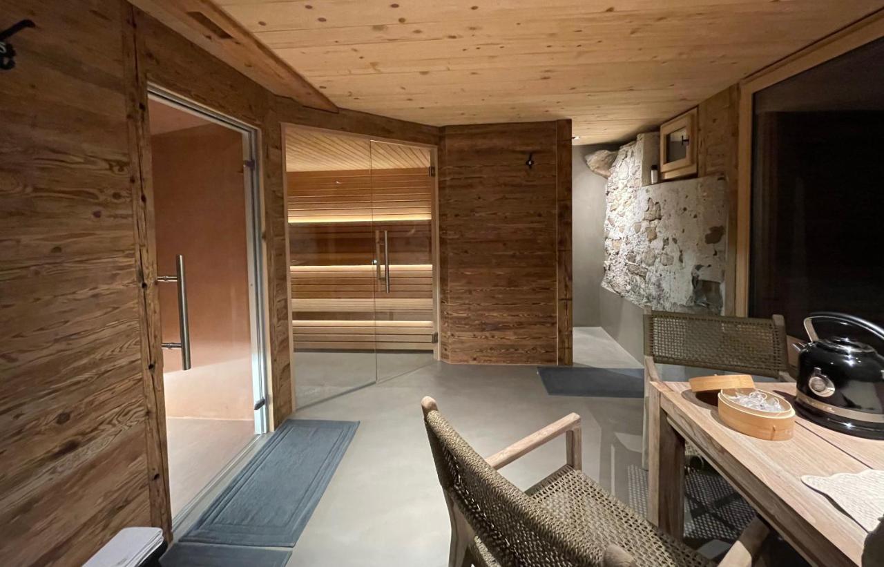 Alpen Charme - Chalet D'Hotes Et Spa Gsteig Exterior photo