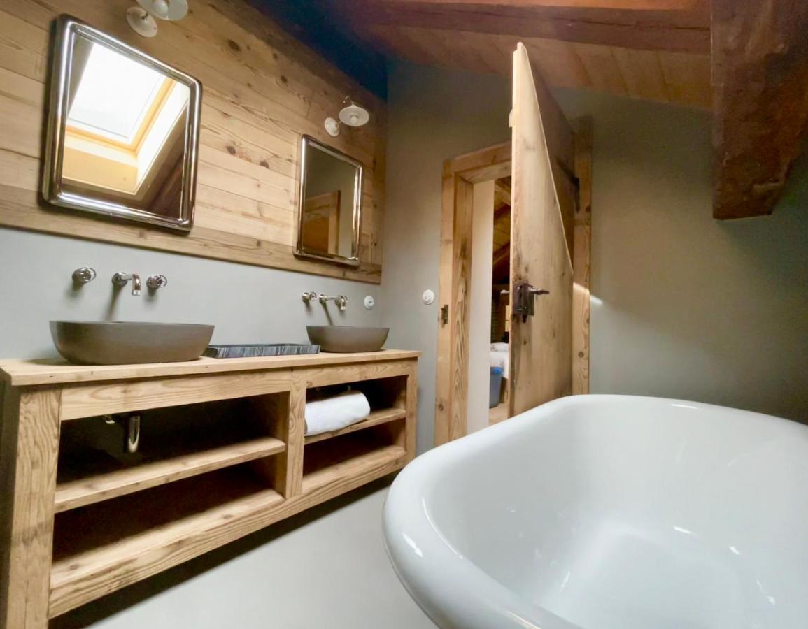 Alpen Charme - Chalet D'Hotes Et Spa Gsteig Exterior photo